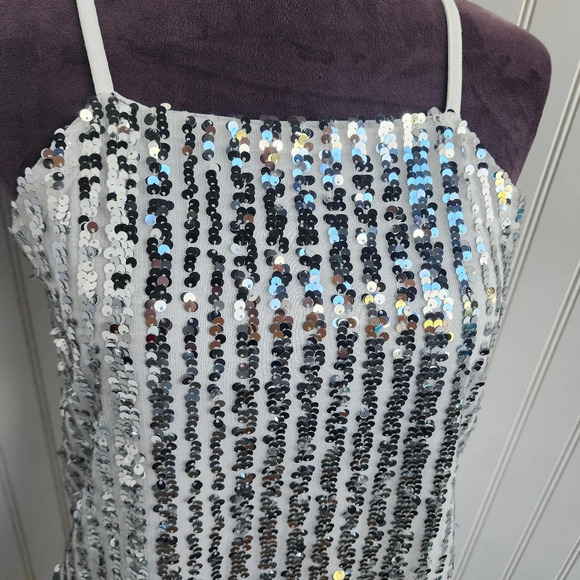 No Boundaries Women’s Sequined Tank Top Juniors White Silver Color S (3-5) - Picture 3 of 11